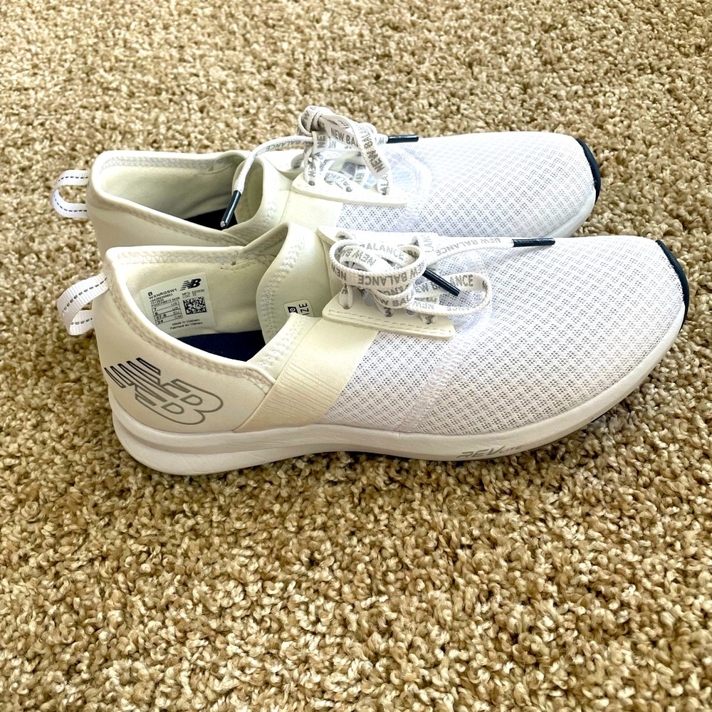 New Balance Women’s Fuelcore Nergize white sneakers -  size 7